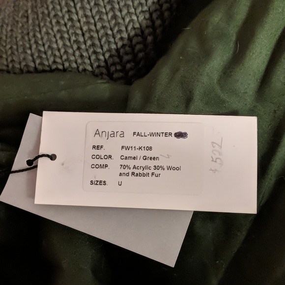 Sweater/Jacket - Picture 4 of 6